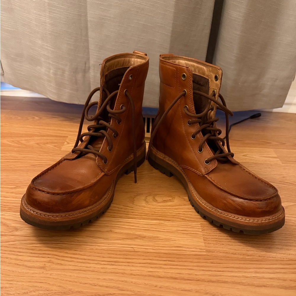 Men's UGG Brown Leather Boots
